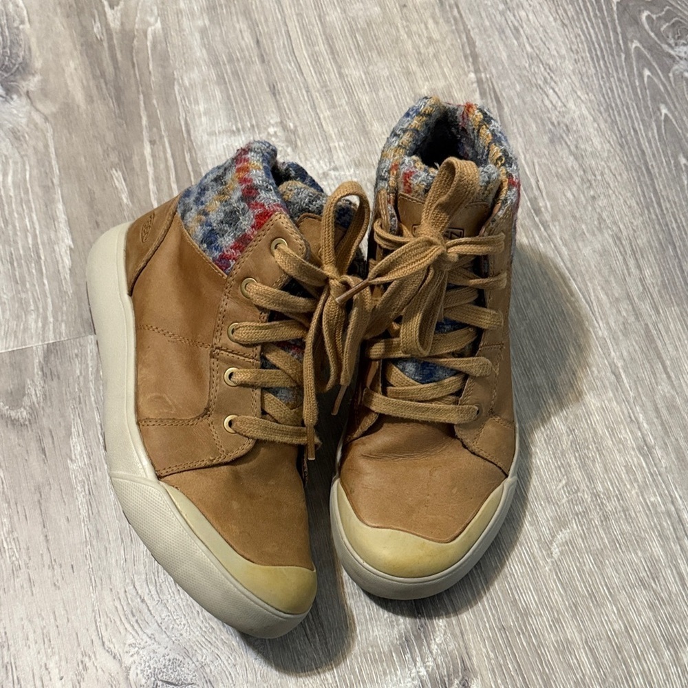 Keen boots